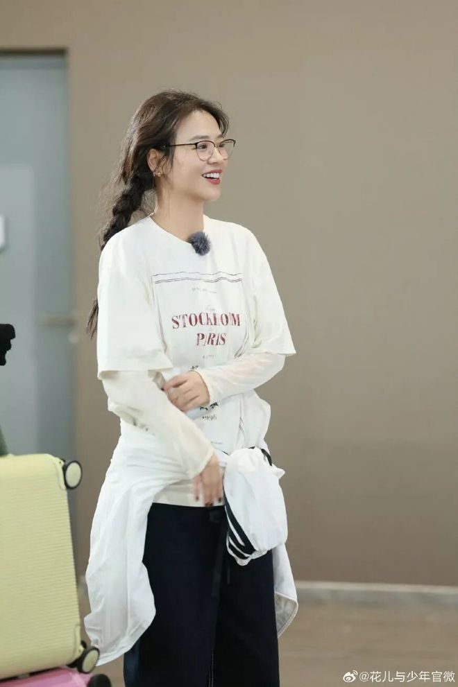 很会穿裙子的杨采钰她这个搭配思路还挺实用